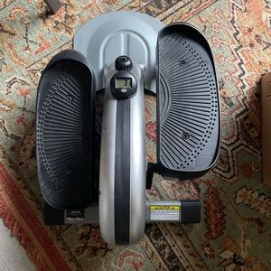 Stamina  InMotion E1000 Compact Strider Elliptical Trainer